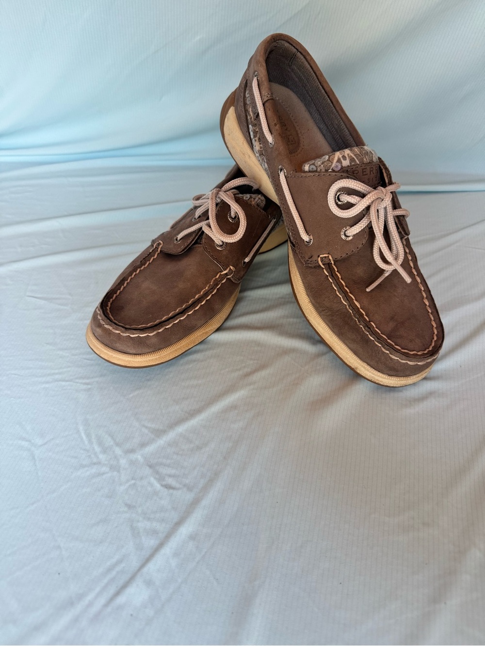 Women’s Sperry Leather Boat Shoes with sequin details with Light Beige Laces